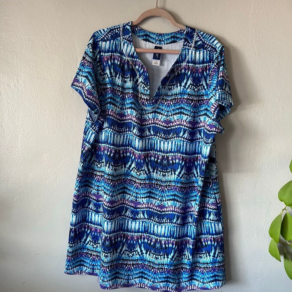 Swimsuits for all beach cover up NWT  Fun print V neck Calorine resistance